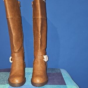 Torrid Brown 11W Lug Buckle Knee Heel Boot